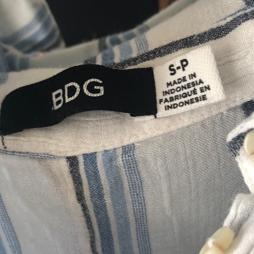 BDG button down - Picture 4 of 5